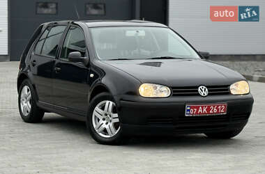 Хэтчбек Volkswagen Golf 2003 в Черновцах
