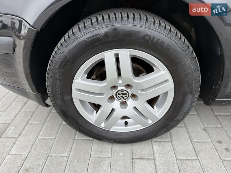 Хэтчбек Volkswagen Golf 2003 в Черновцах фото 45 Хэтчбек Volkswagen Golf 2003 в Черновцах