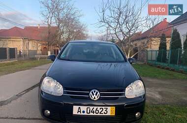 Хэтчбек Volkswagen Golf 2008 в Мукачево