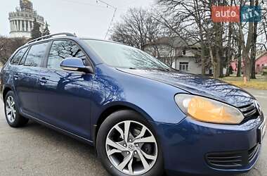 Універсал Volkswagen Golf 2010 в Києві