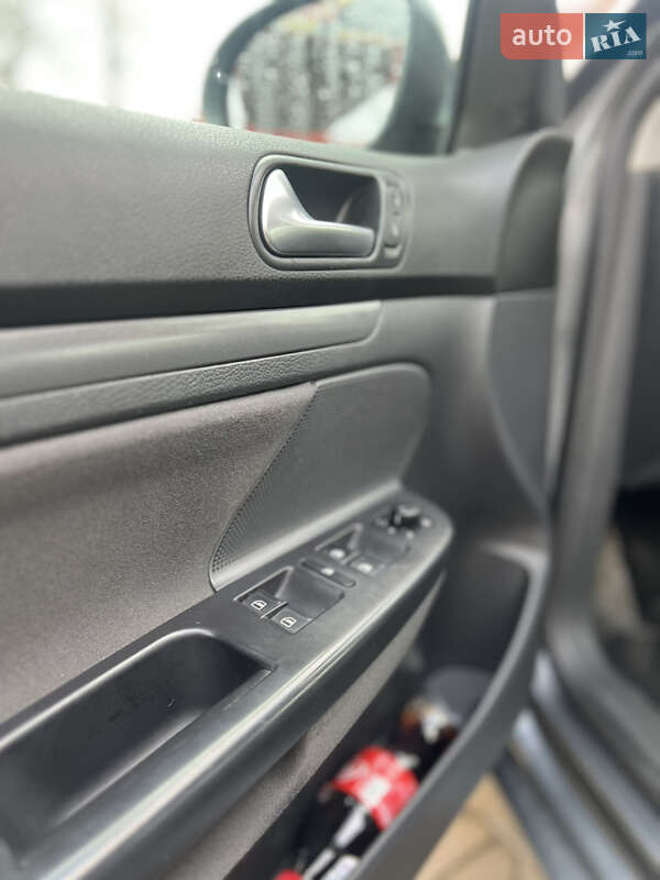 Универсал Volkswagen Golf 2007 в Черновцах фото 13 Универсал Volkswagen Golf 2007 в Черновцах