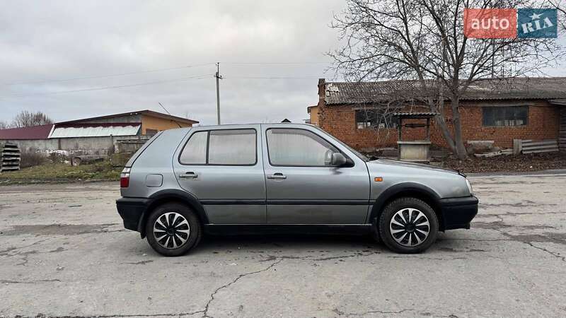 Хэтчбек Volkswagen Golf 1994 в Дунаевцах