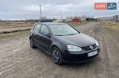 Хэтчбек Volkswagen Golf 2004 в Львове