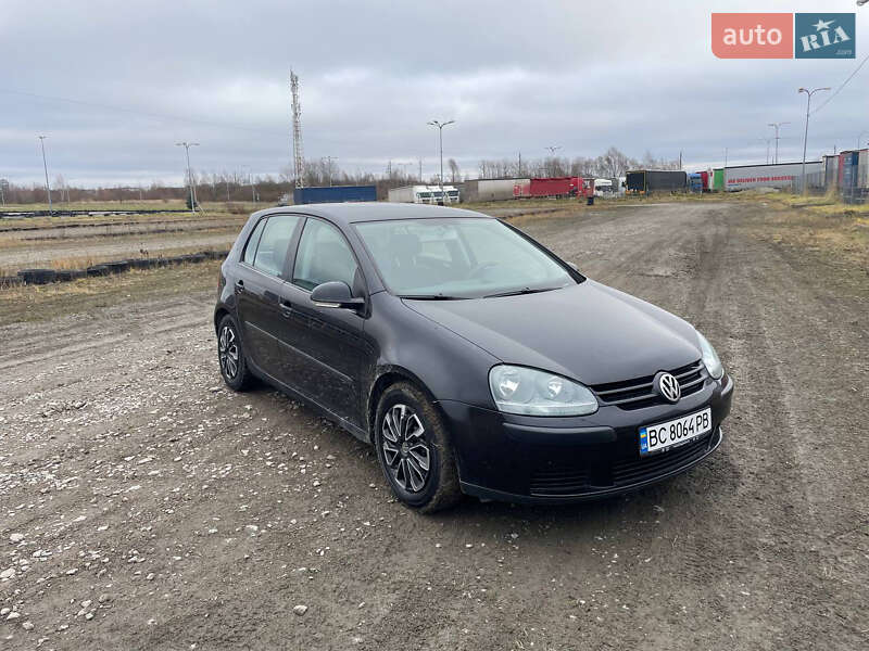 Volkswagen Golf 2004