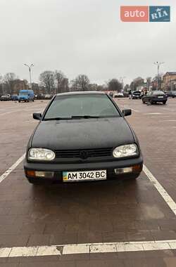 Хэтчбек Volkswagen Golf 1994 в Житомире