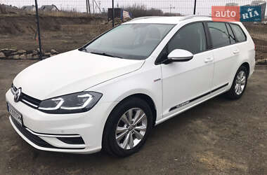 Универсал Volkswagen Golf 2019 в Ровно