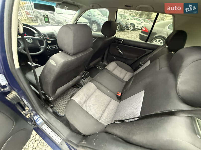Хэтчбек Volkswagen Golf 2002 в Стрые фото 23 Хэтчбек Volkswagen Golf 2002 в Стрые
