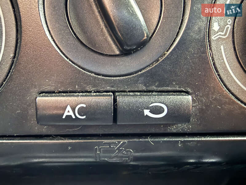 Хэтчбек Volkswagen Golf 2002 в Стрые фото 31 Хэтчбек Volkswagen Golf 2002 в Стрые