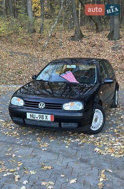 Хэтчбек Volkswagen Golf 2002 в Тернополе