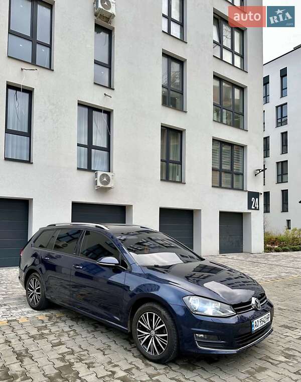 Универсал Volkswagen Golf 2016 в Ужгороде