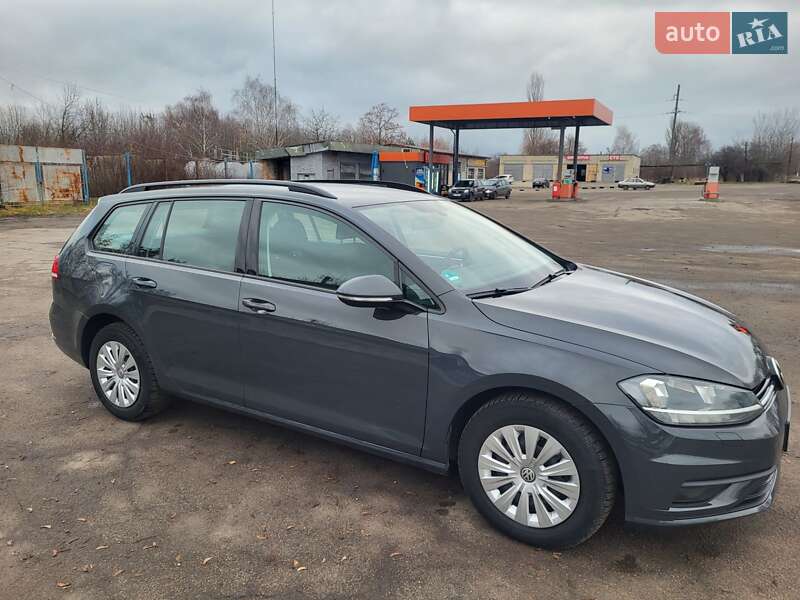 Универсал Volkswagen Golf 2018 в Нововолынске
