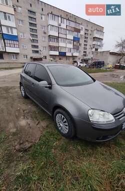 Хэтчбек Volkswagen Golf 2006 в Коростышеве