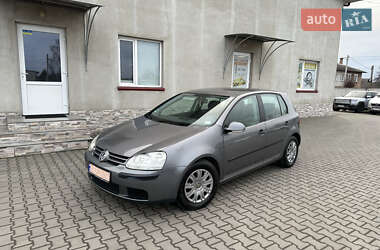 Хетчбек Volkswagen Golf 2005 в Ківерцях