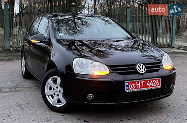 Хэтчбек Volkswagen Golf 2006 в Коростене