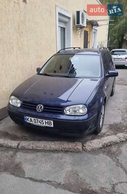 Універсал Volkswagen Golf 2002 в Києві