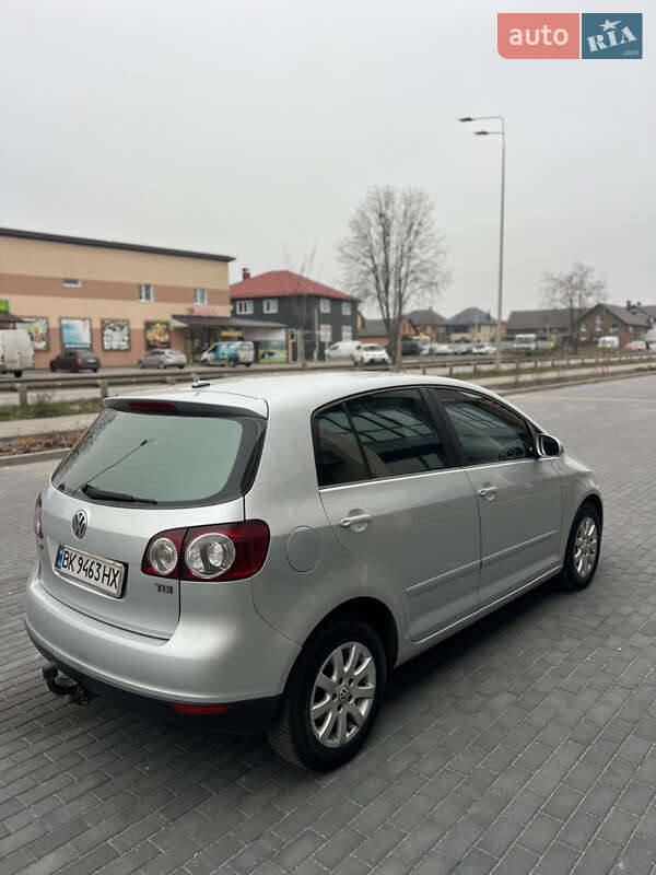 Хэтчбек Volkswagen Golf 2005 в Виннице