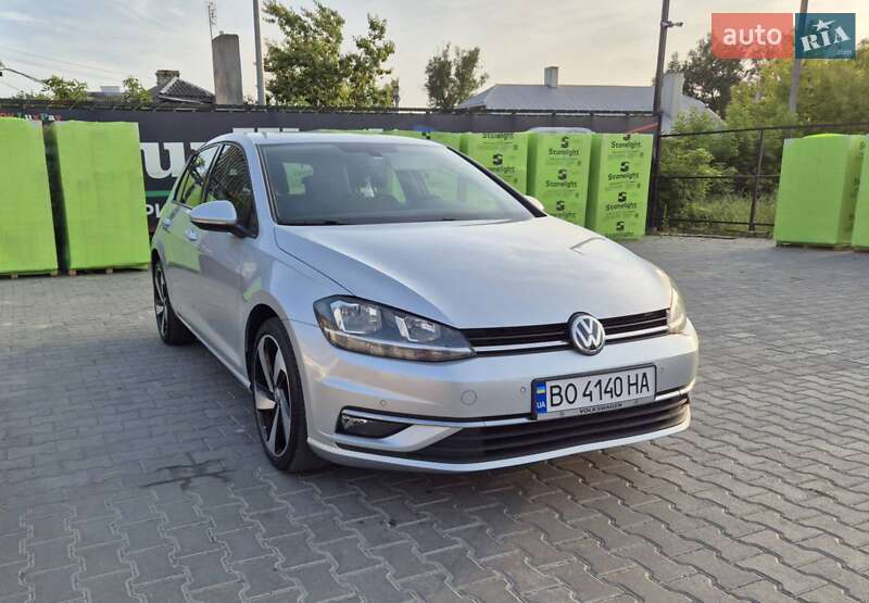Хэтчбек Volkswagen Golf 2018 в Тернополе
