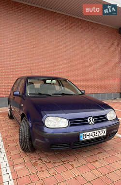 Хэтчбек Volkswagen Golf 2001 в Одессе