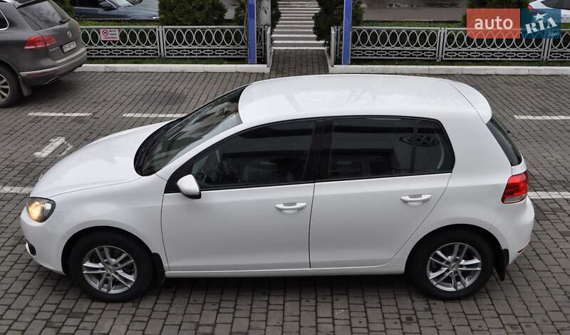 Хэтчбек Volkswagen Golf 2011 в Одессе