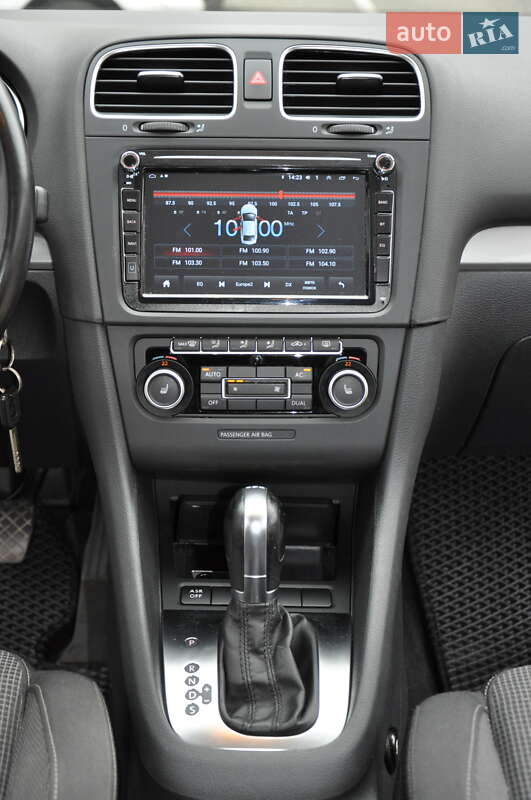 Хэтчбек Volkswagen Golf 2011 в Одессе