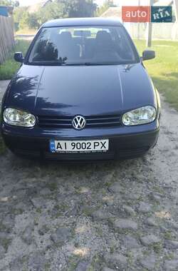 Хетчбек Volkswagen Golf 2003 в Малині