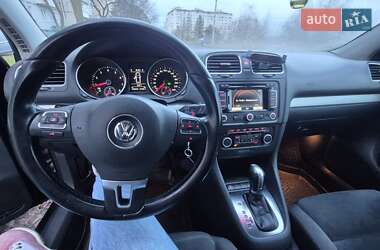 Хэтчбек Volkswagen Golf 2011 в Шептицькому