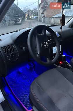 Хэтчбек Volkswagen Golf 2000 в Збараже