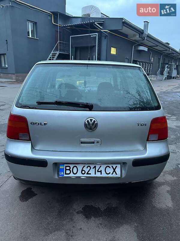 Хетчбек Volkswagen Golf 2000 в Збаражі