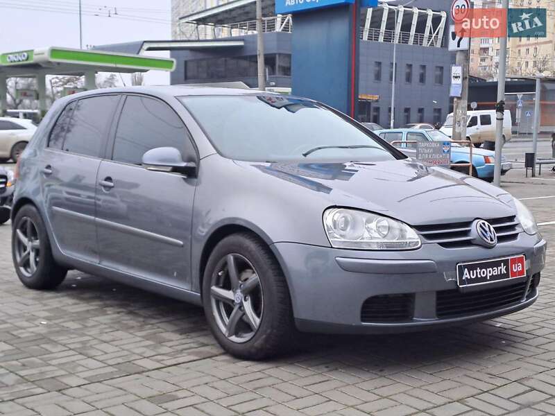 Хэтчбек Volkswagen Golf 2006 в Одессе