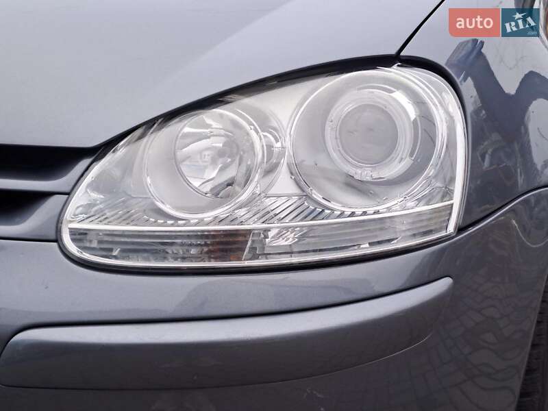 Хэтчбек Volkswagen Golf 2006 в Одессе