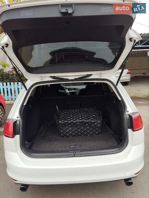 Універсал Volkswagen Golf 2016 в Одесі
