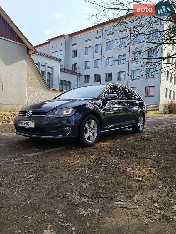 Універсал Volkswagen Golf 2014 в Сваляві