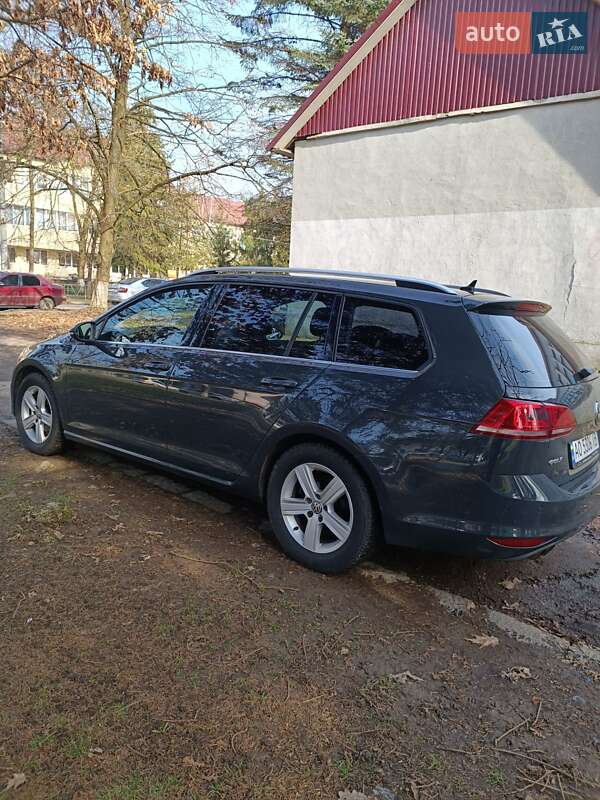 Універсал Volkswagen Golf 2014 в Сваляві