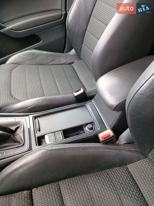 Універсал Volkswagen Golf 2014 в Сваляві