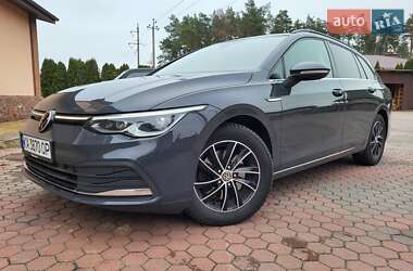 Универсал Volkswagen Golf 2021 в Киеве