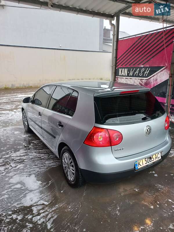 Хетчбек Volkswagen Golf 2005 в Білій Церкві