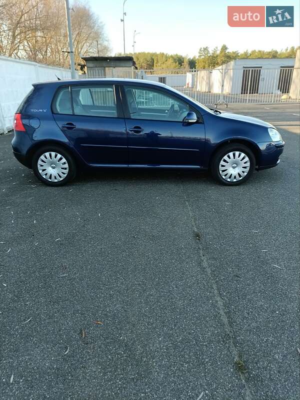 Хетчбек Volkswagen Golf 2007 в Києві