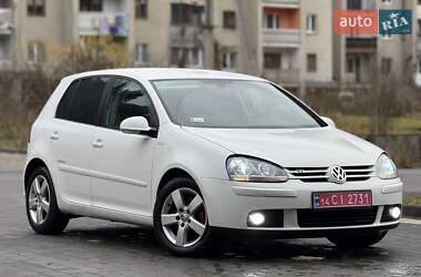 Хэтчбек Volkswagen Golf 2008 в Межгорье