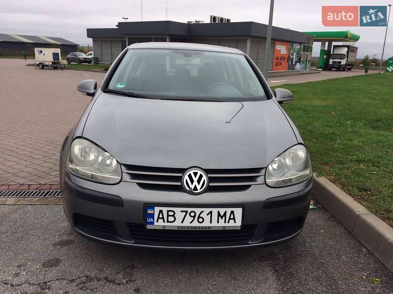 Volkswagen Golf 2004