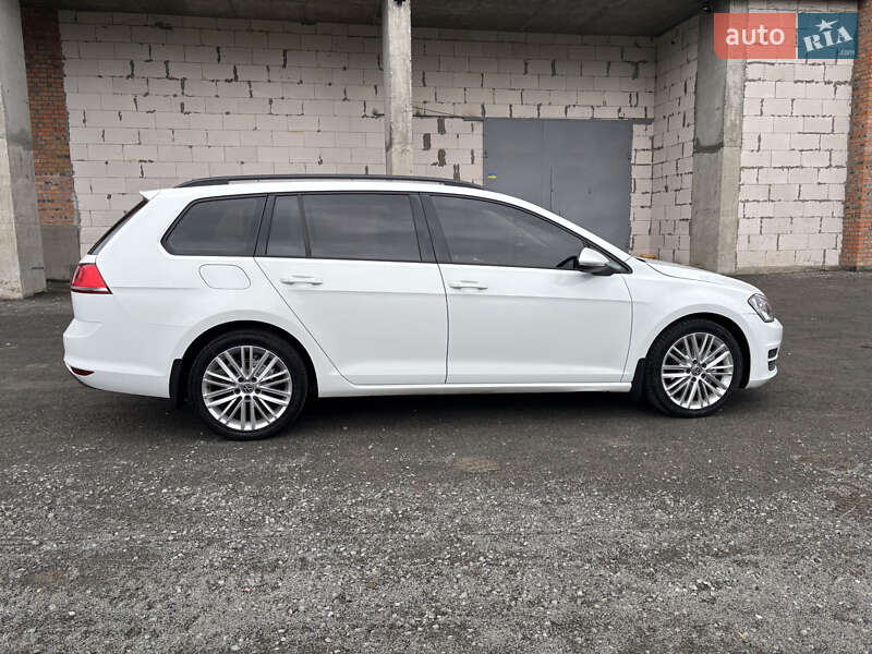 Универсал Volkswagen Golf 2014 в Хмельницком