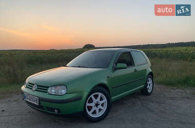 Хэтчбек Volkswagen Golf 1998 в Киеве