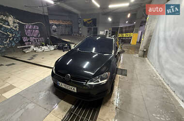 Універсал Volkswagen Golf 2016 в Києві