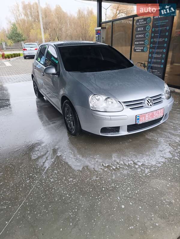Хэтчбек Volkswagen Golf 2007 в Звягеле