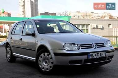 Хетчбек Volkswagen Golf 2003 в Львові