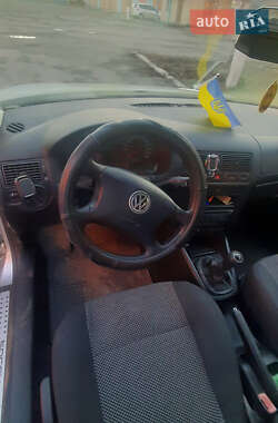 Хетчбек Volkswagen Golf 2002 в Літині