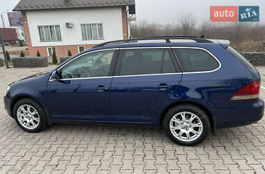 Універсал Volkswagen Golf 2010 в Снятині