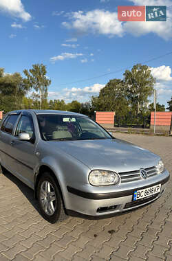 Хэтчбек Volkswagen Golf 2002 в Дрогобыче
