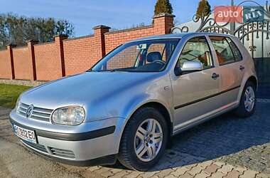 Хэтчбек Volkswagen Golf 2002 в Балте