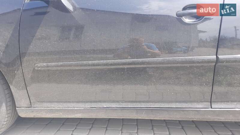 Хэтчбек Volkswagen Golf 2008 в Сокале