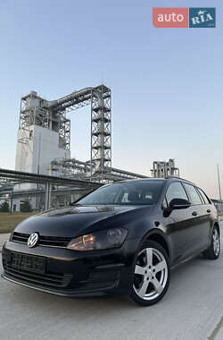 Универсал Volkswagen Golf 2014 в Коростене